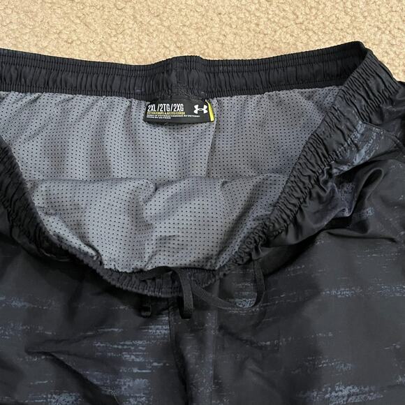 Under Armour Mens Black Printed Athletic Lined Shorts Size 2XL - Picture 2 of 5